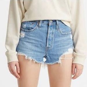 Levi - Womens blue Jean shorts